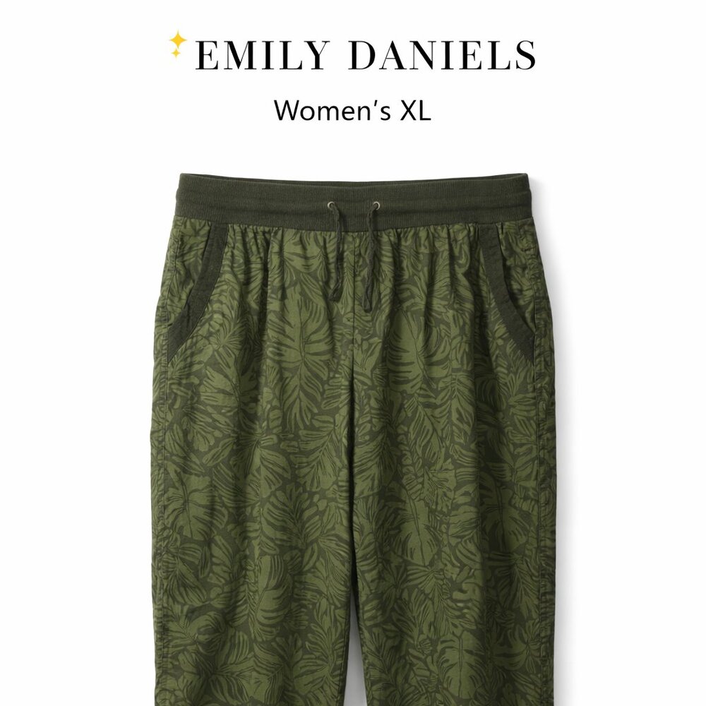 Emily Daniels Women’s XL Dark Olive Green Palm Print Capri Pants Casual Pull-On